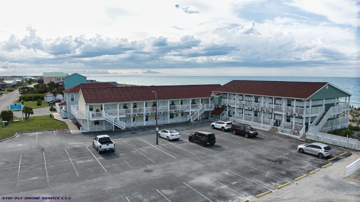 Ocean Crest Motel - Housity