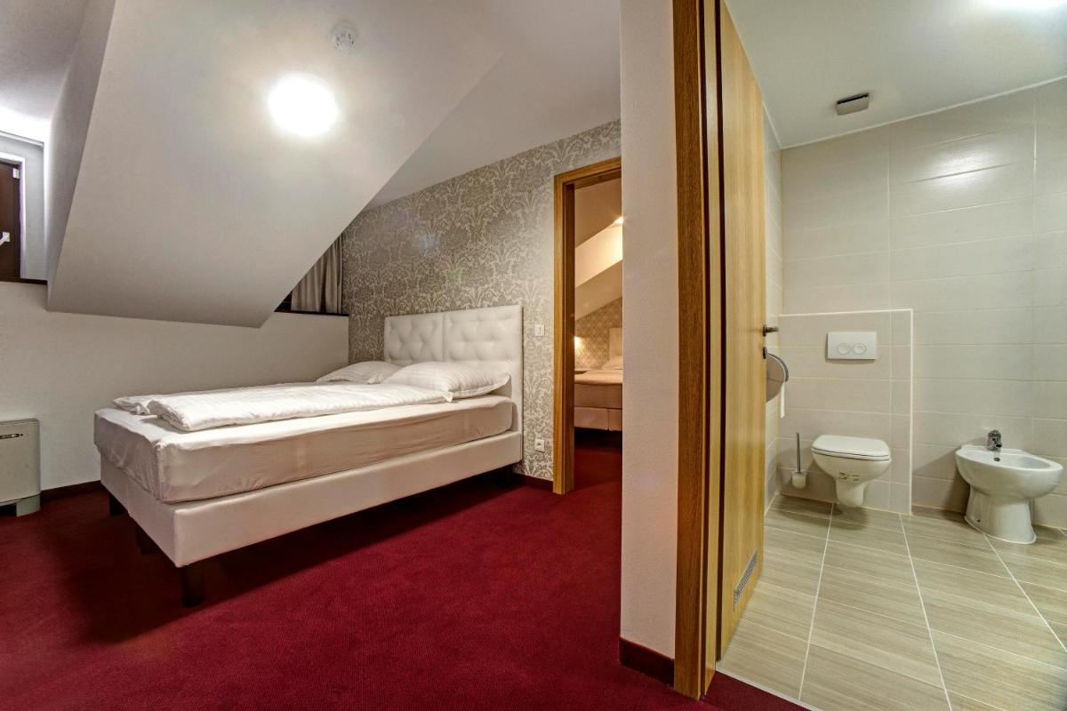 Hotel Skradinski Buk - Housity