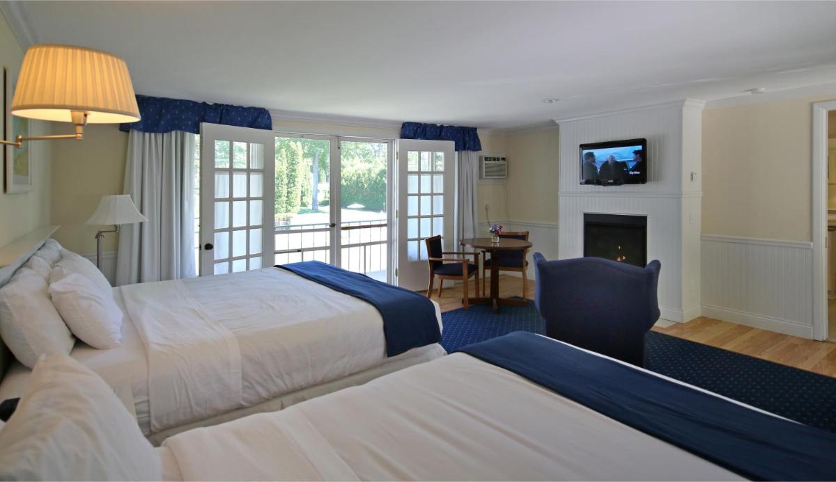 Colonial Inn Harbor Springs - Housity