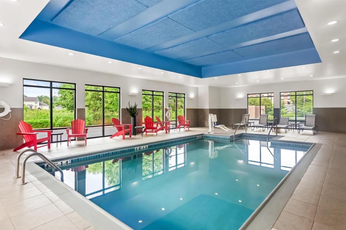 Hampton Inn Dekalb - Near the University - Housity