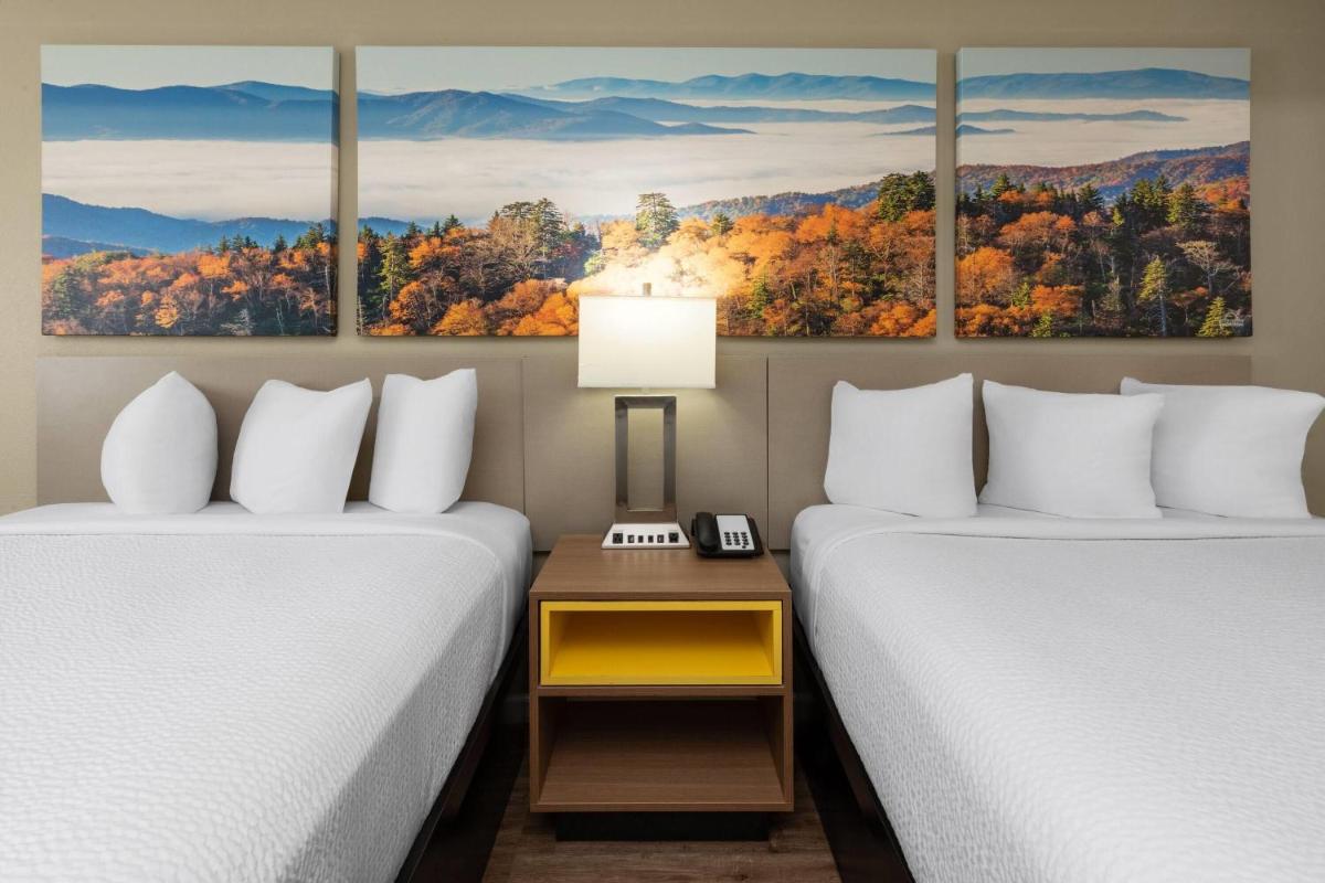 Days Inn by Wyndham Mountain Home - Housity