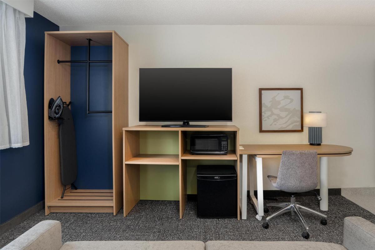 Spark by Hilton Carlisle South - Housity