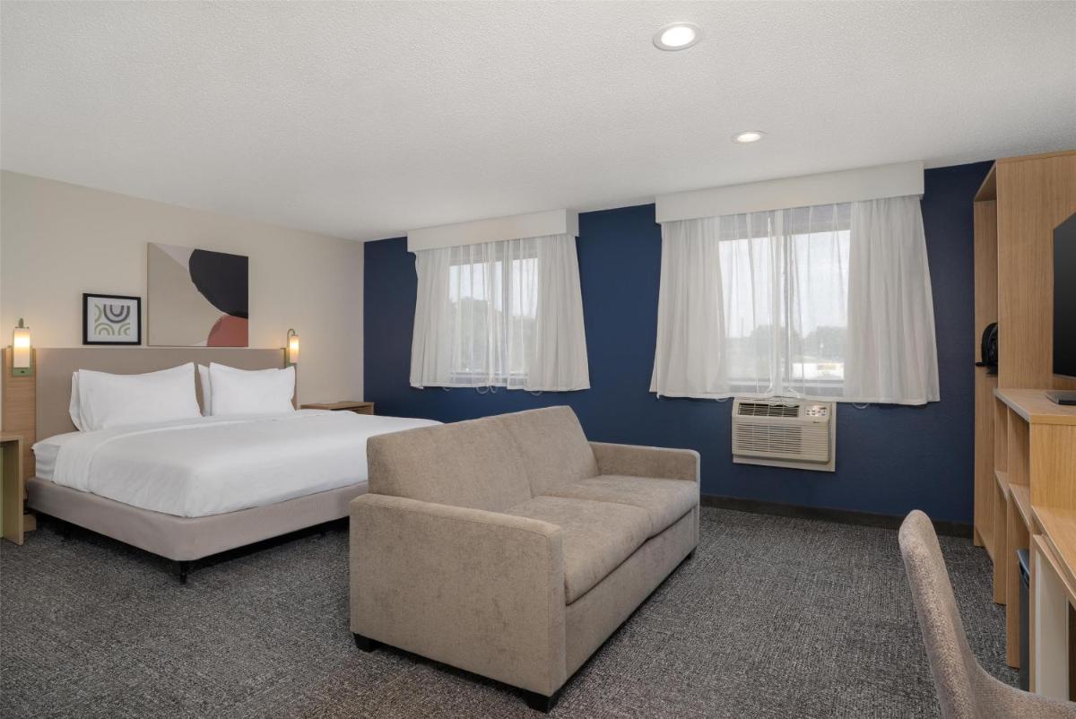 Spark by Hilton Carlisle South - Housity