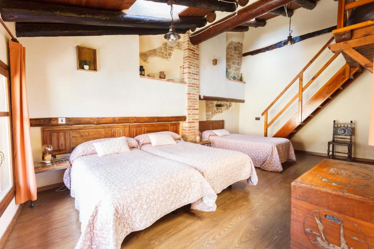CASA RURAL LES ROQUETES - Housity