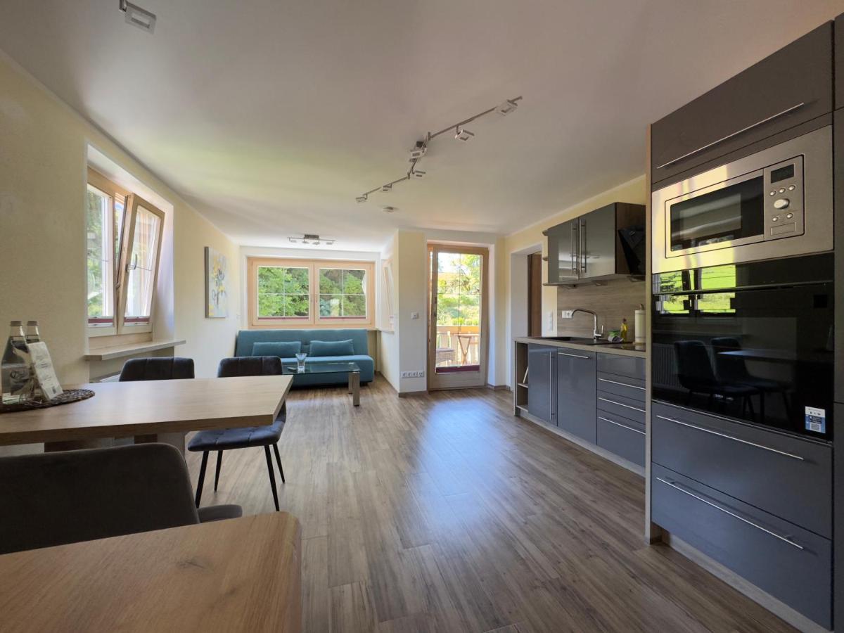 Küche/Küchenzeile in der Unterkunft Alpenglühn Apartments - Adult Only
