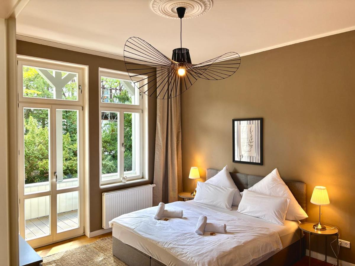 HyggeLiving - NEU - LUXUS - Villa - Bergblick - 3 Balkone - Parken - 100qm - Housity