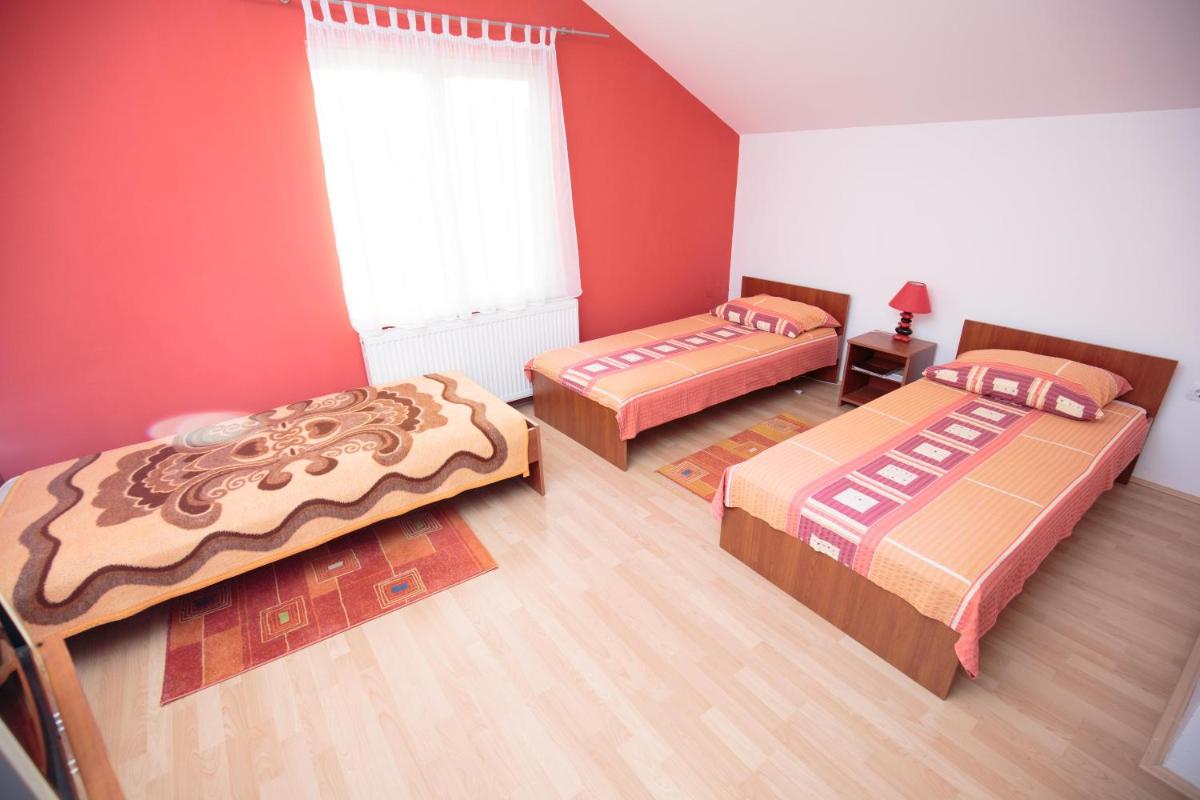 Guesthouse Capistro - Housity