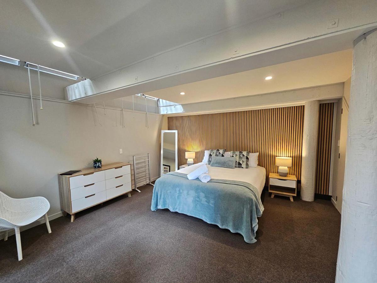 Beautiful Apartment Surrounded by Native Bush - Housity