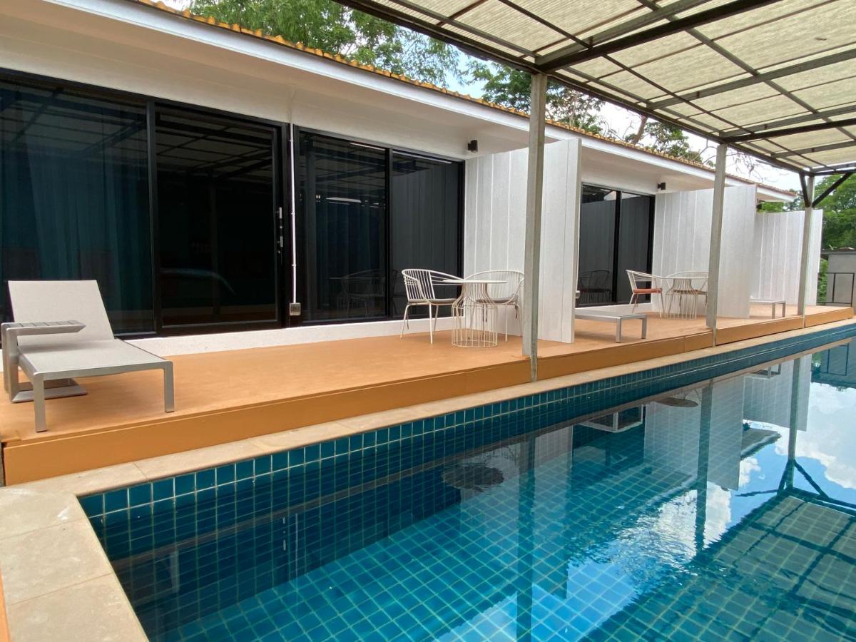 Morocco Blue cafe by Chilong River Farm Resort - Housity