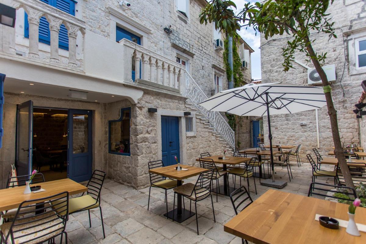 Bifora Heritage Hotel - Housity