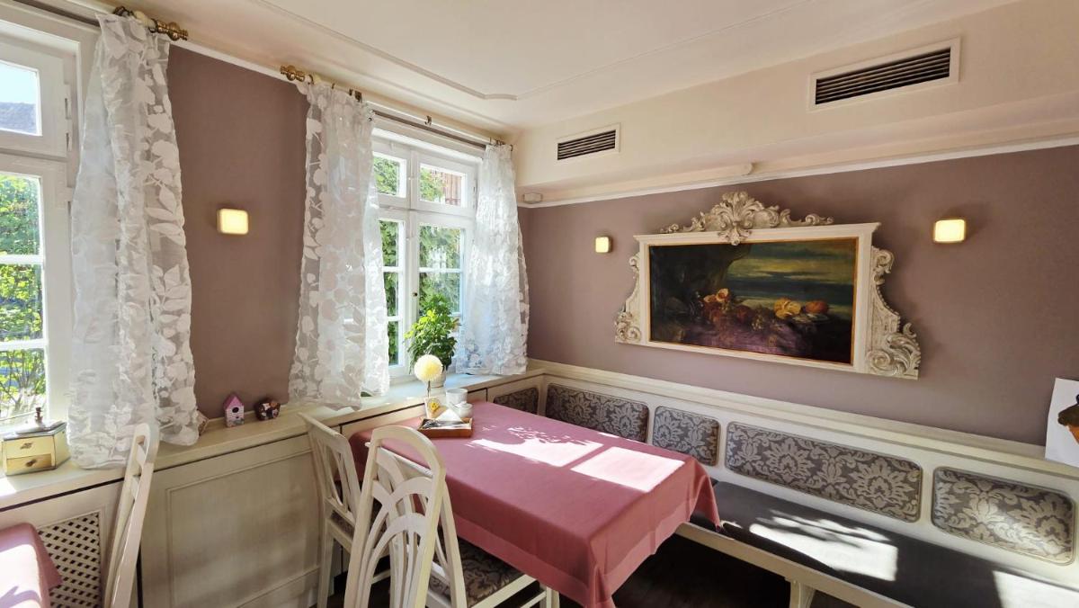 Altes Pfarrhaus Hotel und Restaurant - Housity