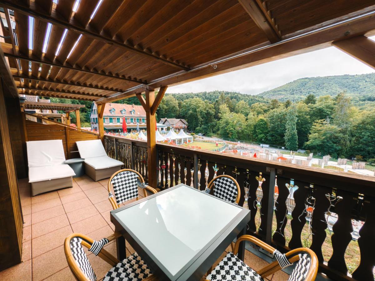 Vue générale sur la montagne ou vue sur la montagne depuis l'hôtel