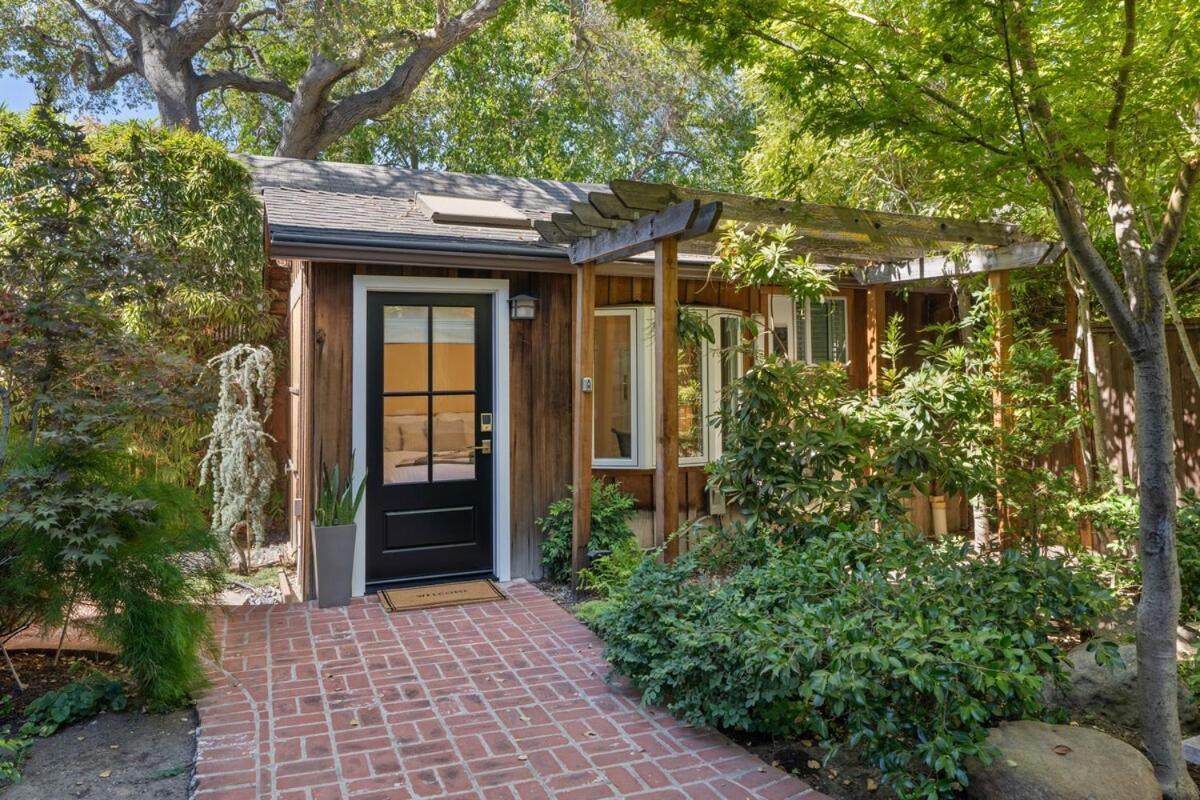 Downtown Palo Alto Gem! Cute, Spotless Guest House - Housity
