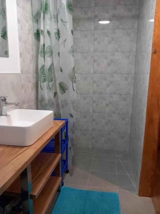 Dom na końcu wsi - Housity