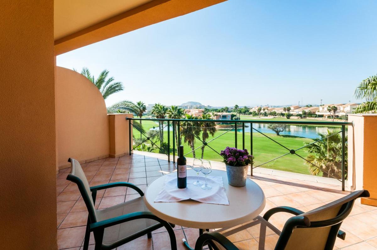 Un balcón o terraza de Hotel Alicante Golf