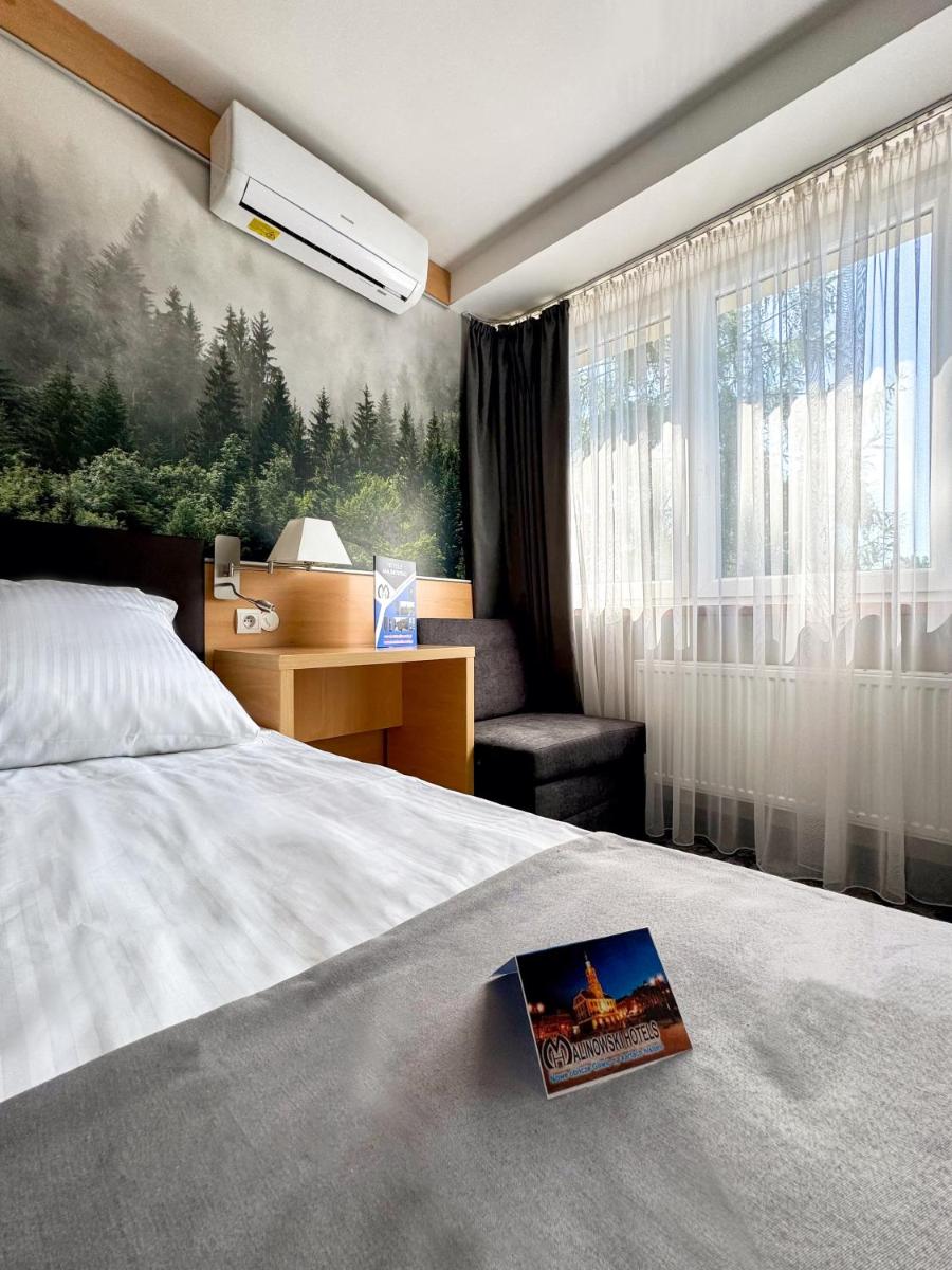 Hotel Malinowski Leśny - Housity