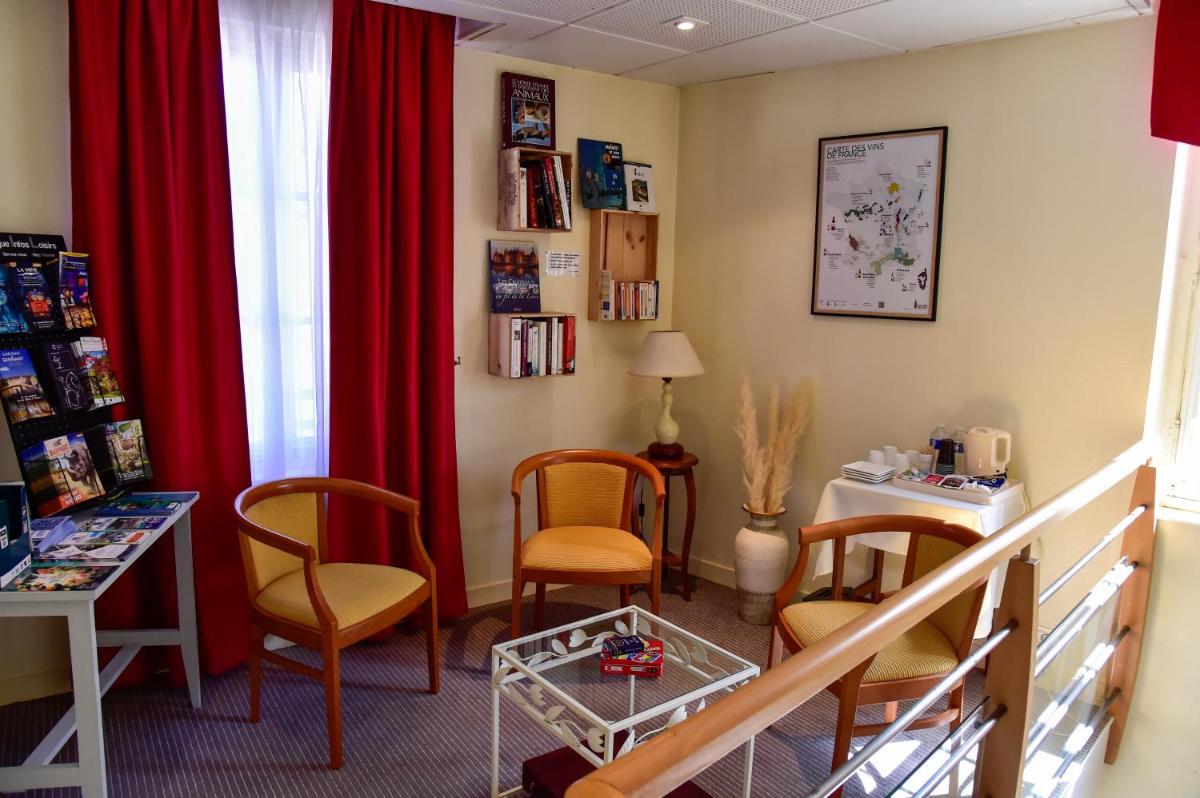 Logis Hôtel Le Pélican & son restaurant - Housity
