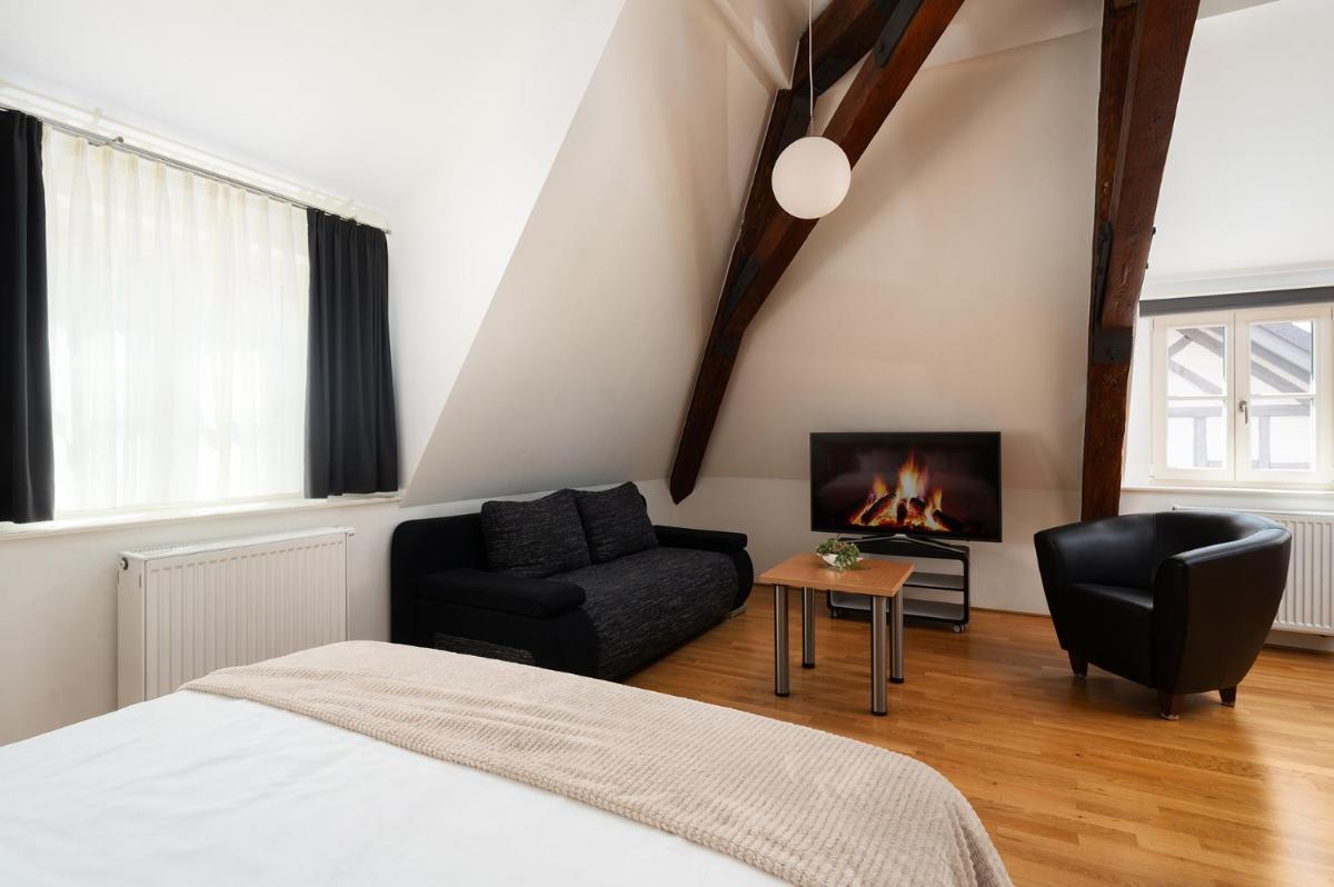Hotel CampusZwei Komfortable Doppelzimmer & Apartments mit Küche Zentral in Ludwigsburg ideal für Business & Langzeitaufenthalte 24h Check in Kinder bis 14 Jahre übernachten kostenlos - Hizvo