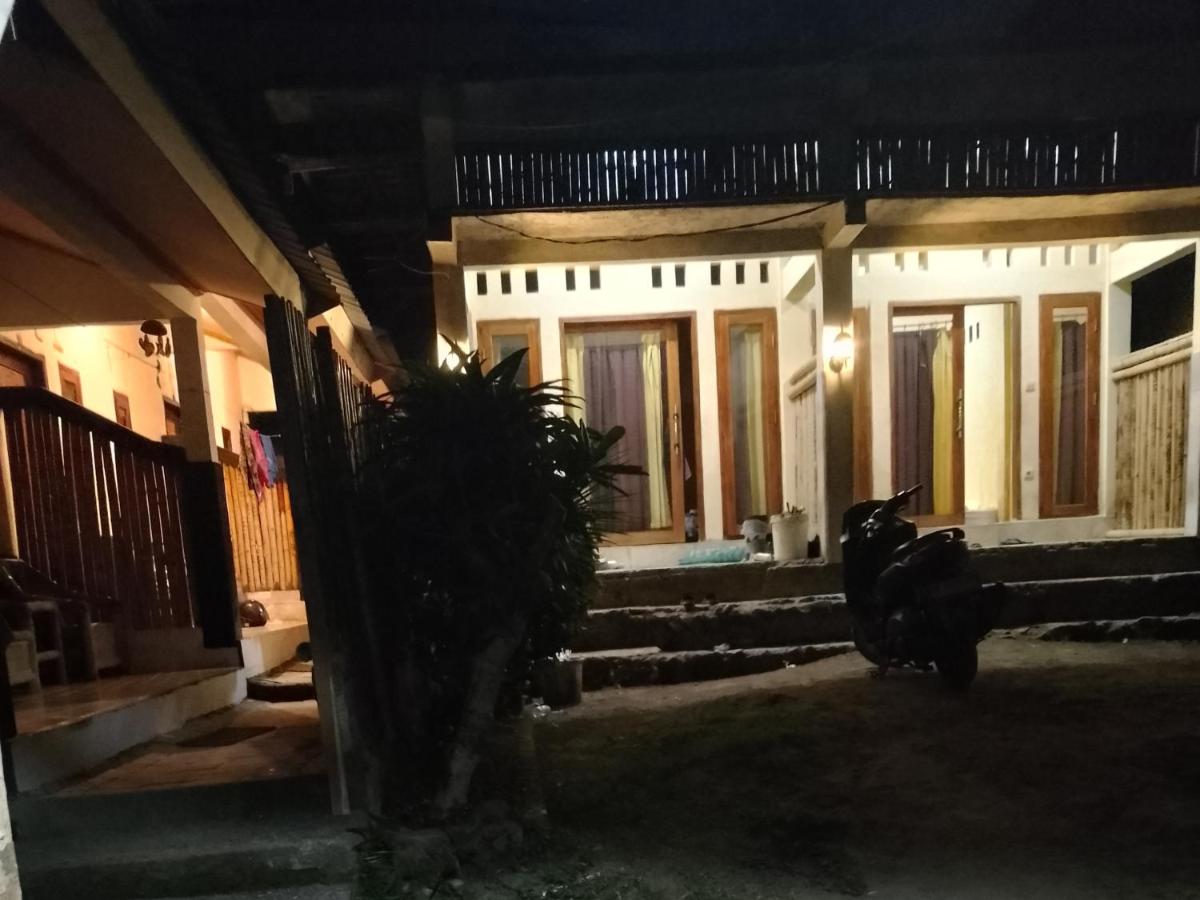 Telage Indah Guest House - Housity