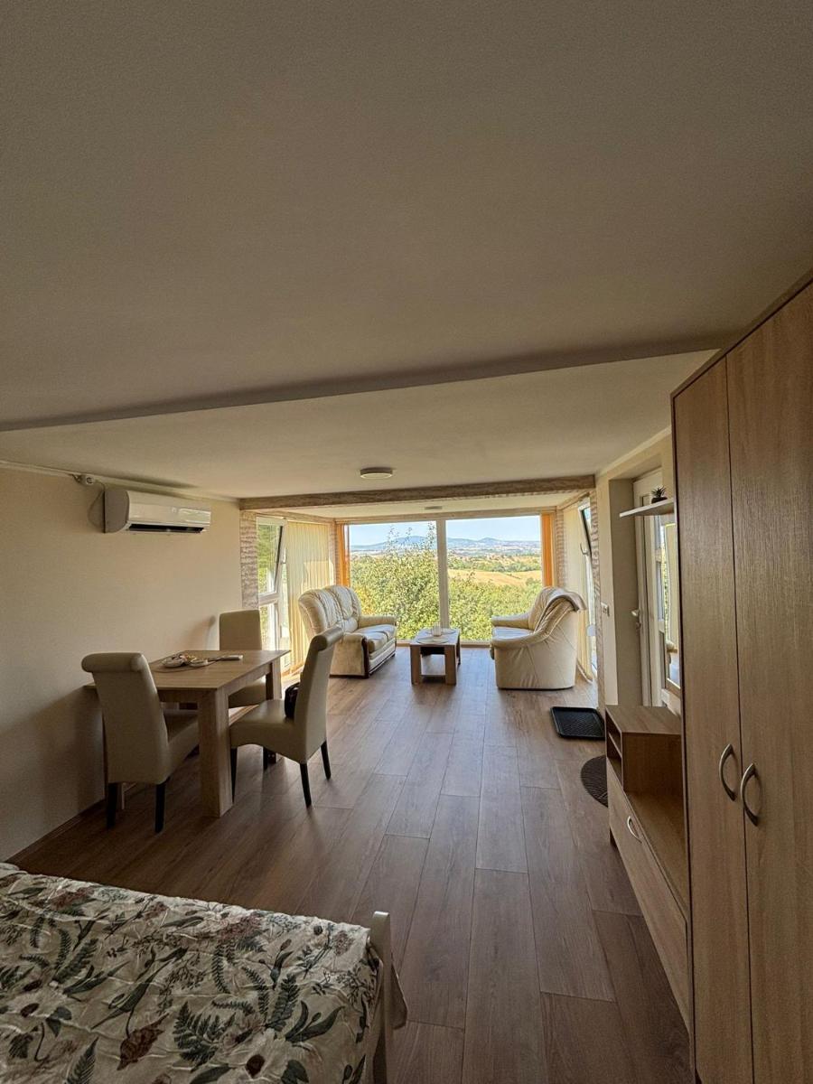 VILA POGLED - Housity