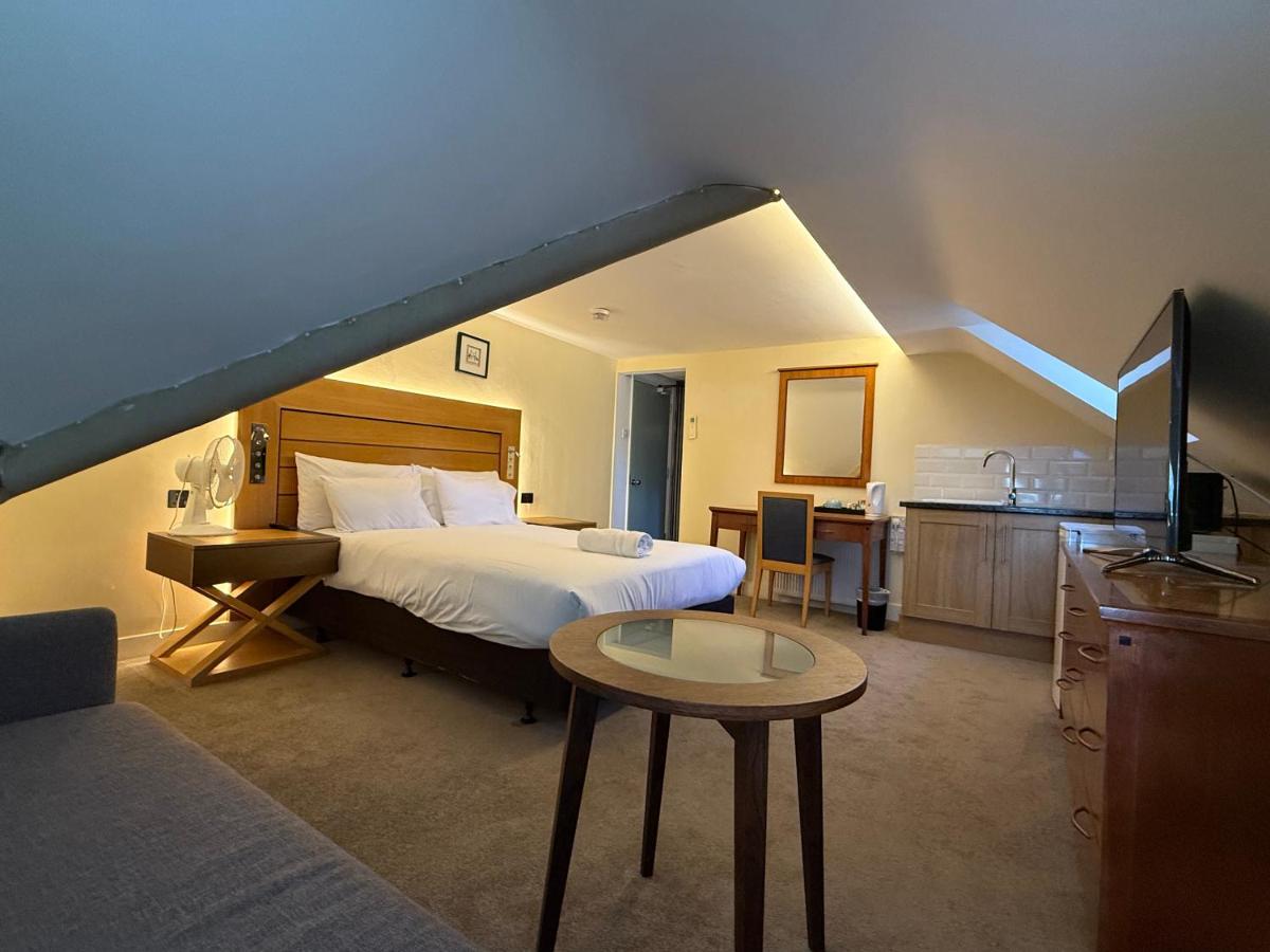 The Elder Grove Epsom - Housity
