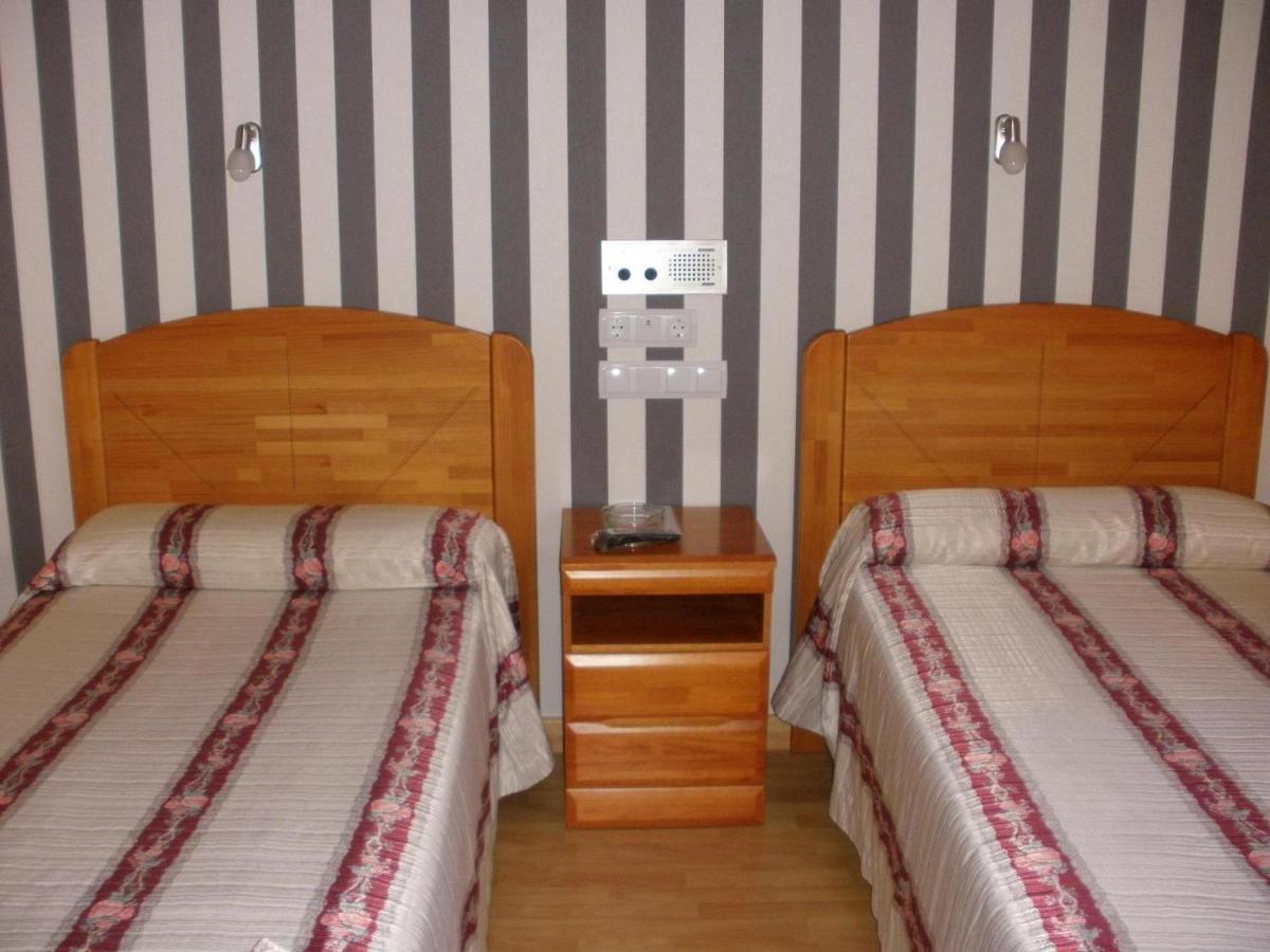 Hostal Virgen del Villar - Housity