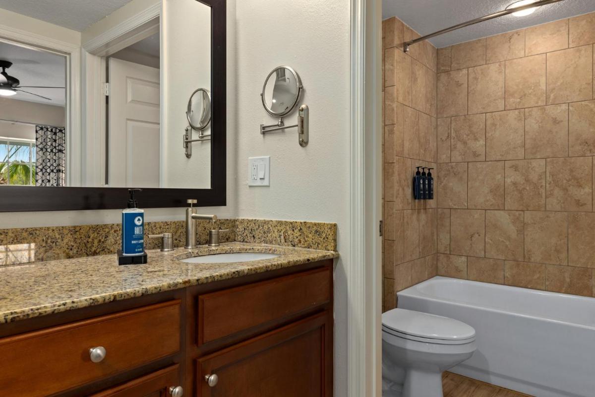 Club Wyndham Cypress Palms - Housity