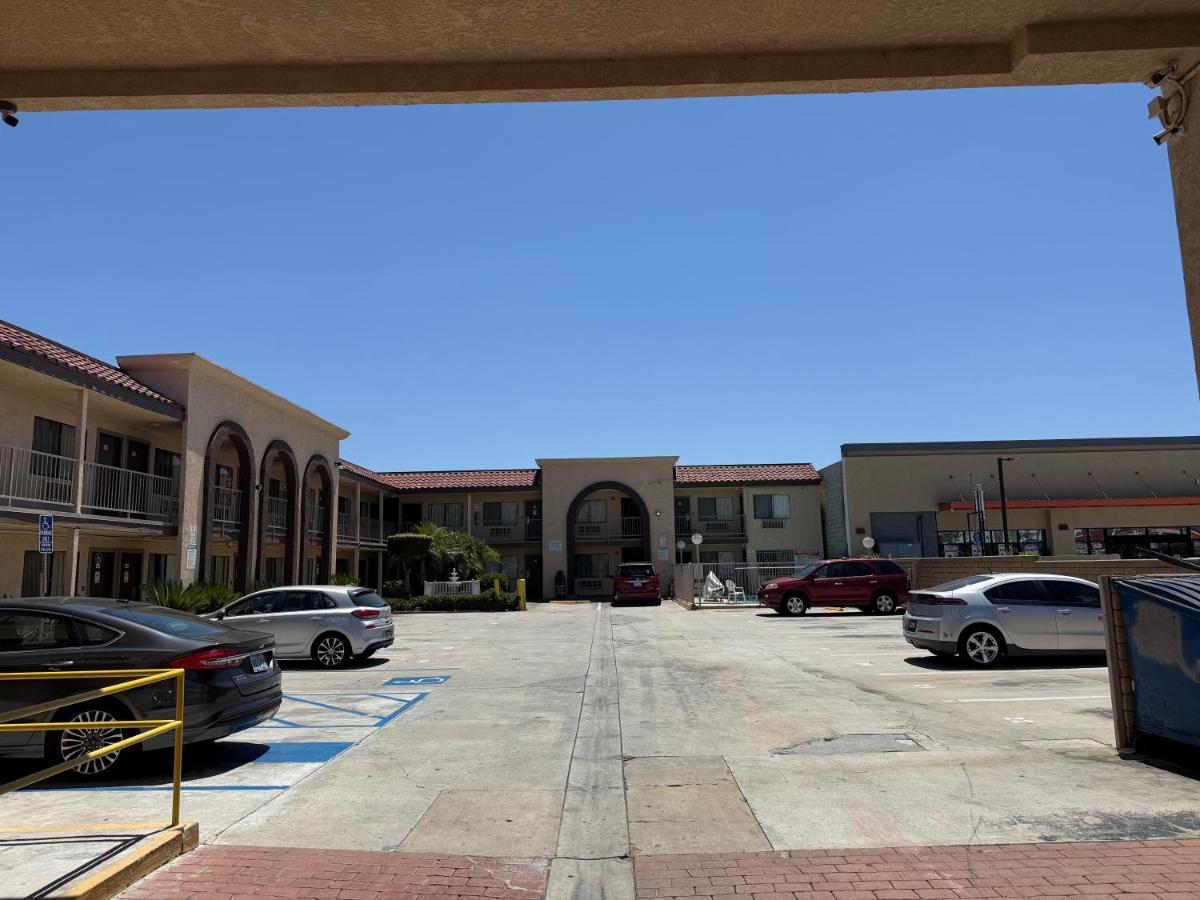 Anaheim National Inn - Housity