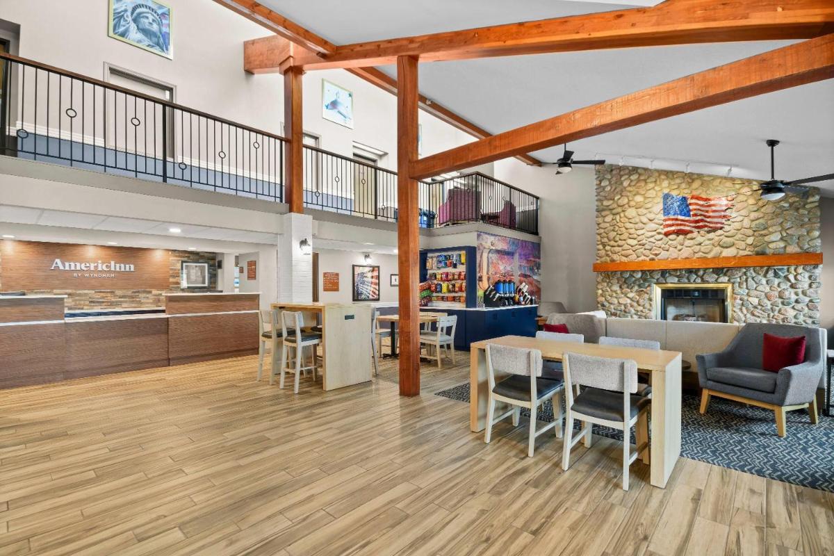 AmericInn by Wyndham Virginia - Housity