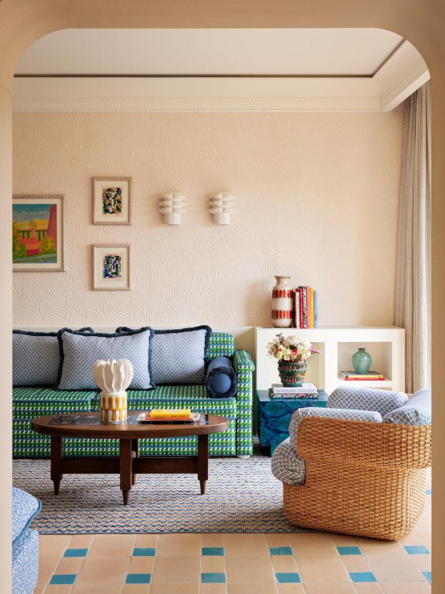 Coin salon dans l'établissement Hotel Byblos Saint-Tropez