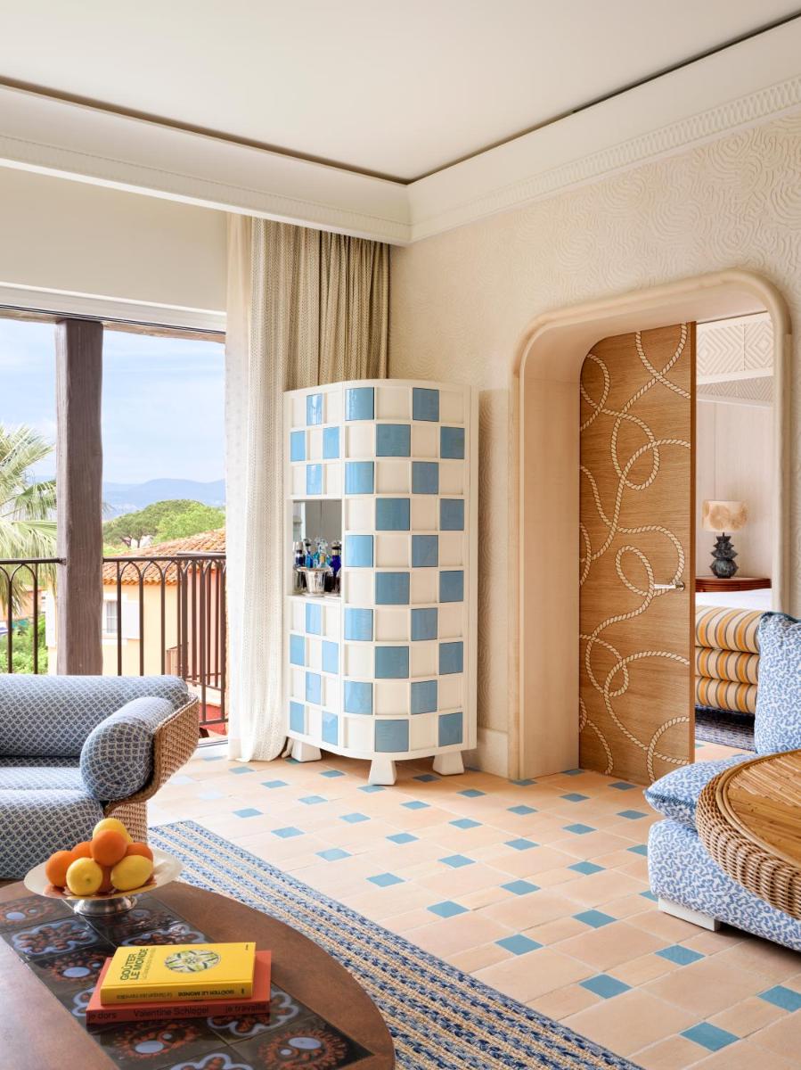 Coin salon dans l'établissement Hotel Byblos Saint-Tropez