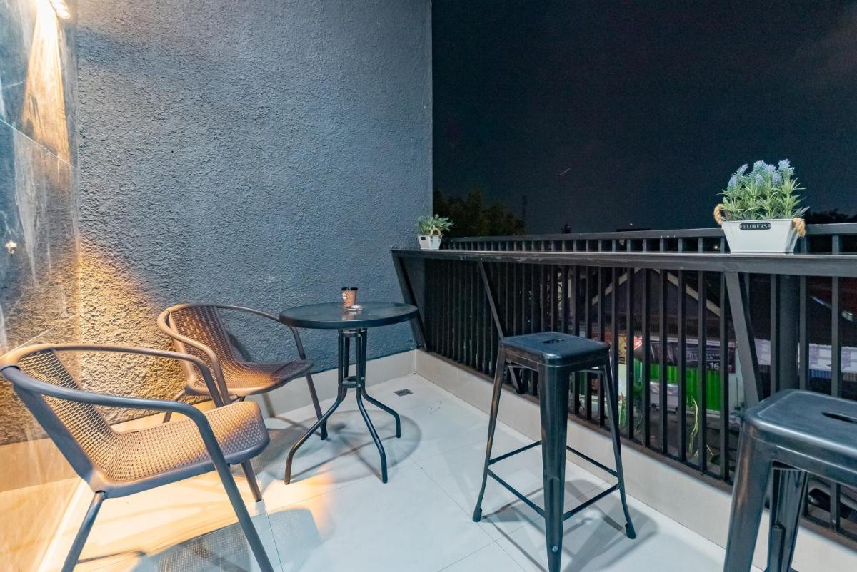 RedDoorz near CSB Mall Cirebon - Hizvo