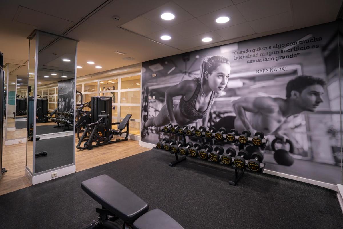 Gimnasio o instalaciones de fitness de Royal Hideaway Sancti Petri