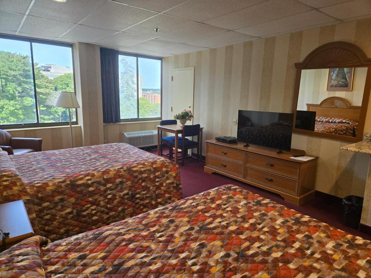 Amsterdam Hotel - Housity