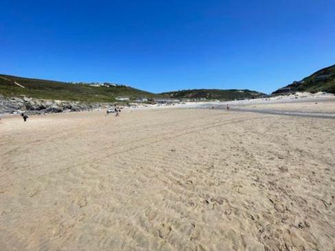 Whispering Waves in Porthtowan @ Cornwall Coastal Holidays - Housity
