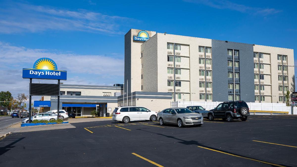 Days Hotel by Wyndham Danville Conference Center - Housity