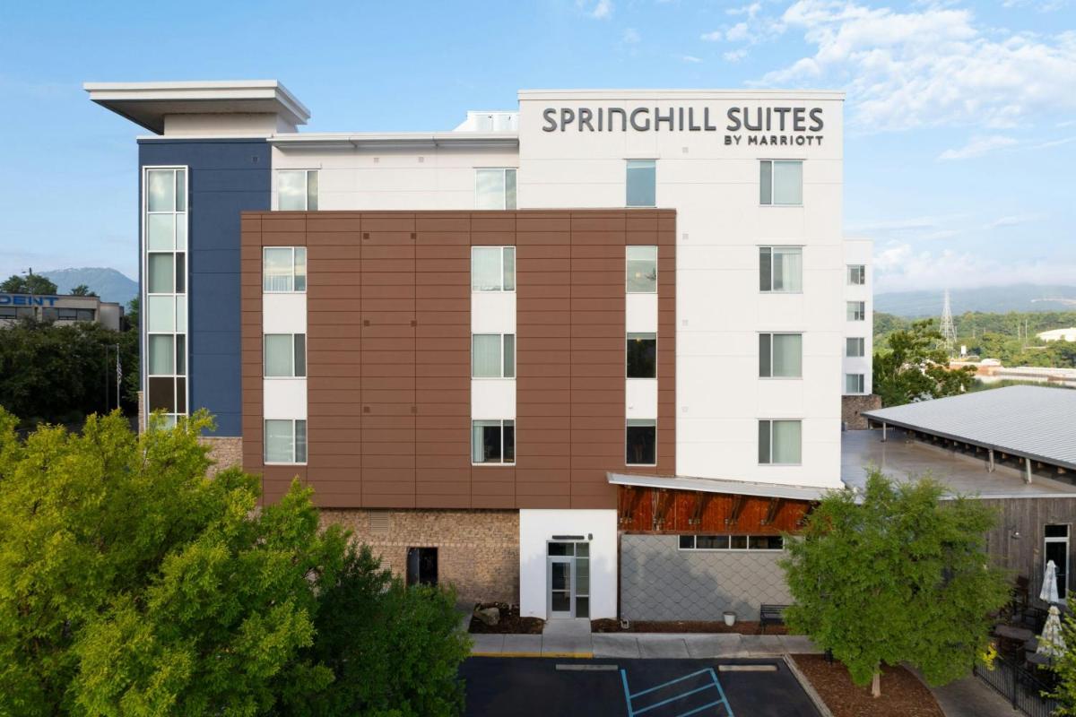 SpringHill Suites by Marriott Downtown Chattanooga/Cameron Harbor - Housity