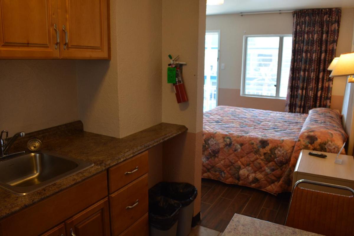Royal Court Motel - Housity