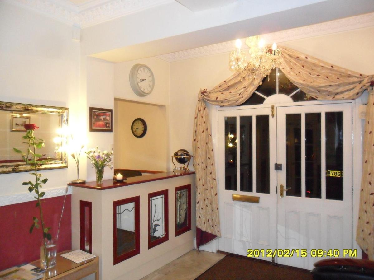 Thorpe Lodge Hotel - Housity