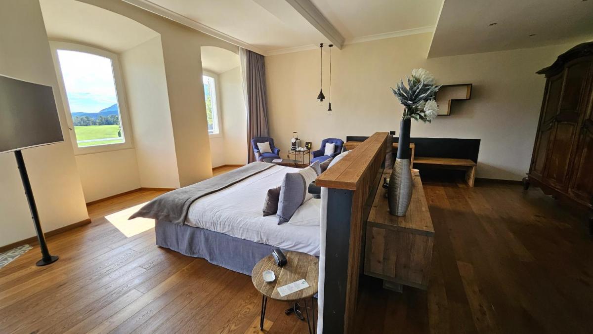 Un ou plusieurs lits dans un hébergement de l'établissement Château et Golf De Taulane