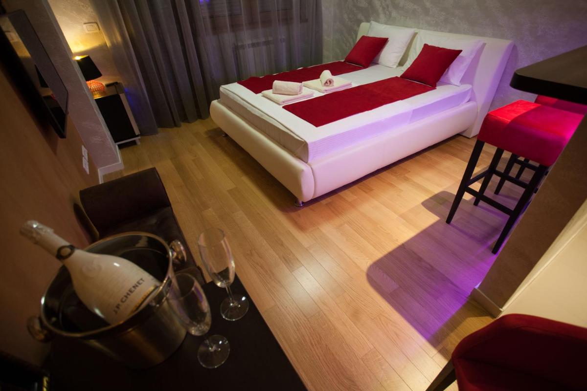 Gentleman Dog Apartment - Housity