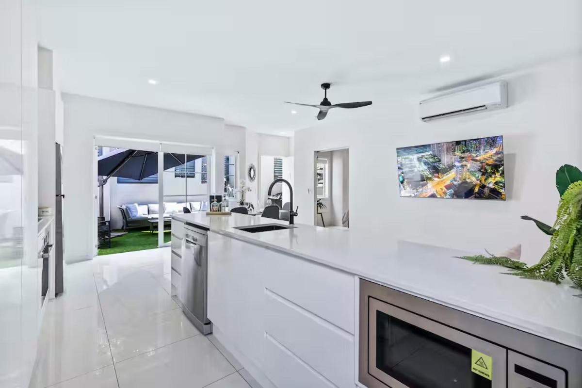 Park Avenue Hideaway for 4 Auchenflower Brisbane - Hizvo