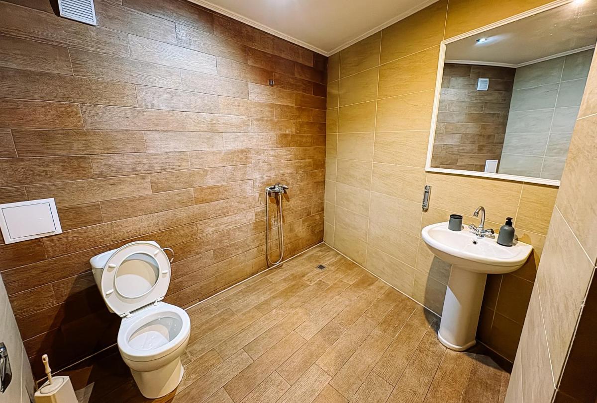 Khotelski kompleks kopitoto - Housity