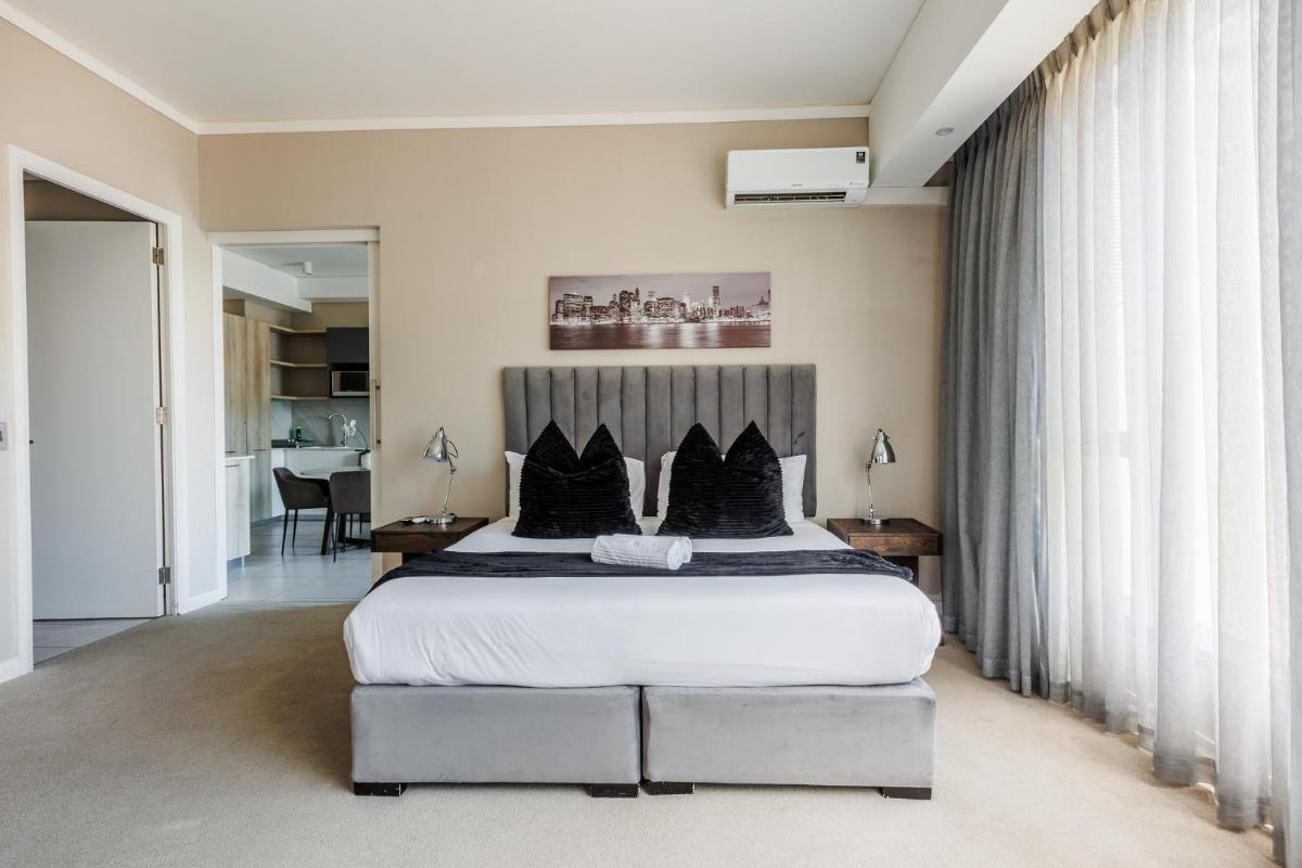 The Menlyn Main Residents Trilogy - Hizvo