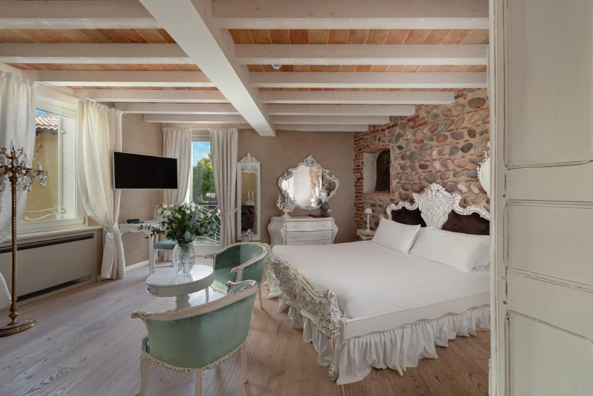 Regia Rosetta - Royal Rooms Borghetto - Housity