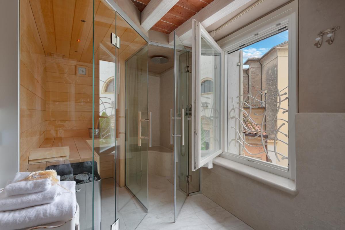 Regia Rosetta - Royal Rooms Borghetto - Housity