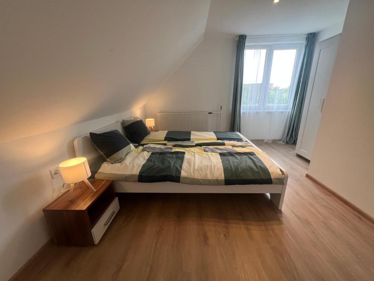 Vizililiom Vendégház - Housity