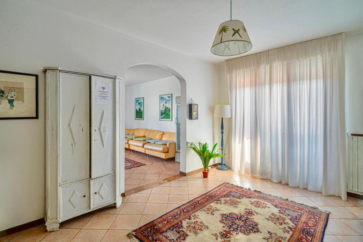 Giada Palace - Rooms & Pool - Housity