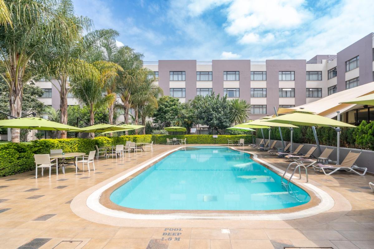 Tamarind Tree Hotel - Housity
