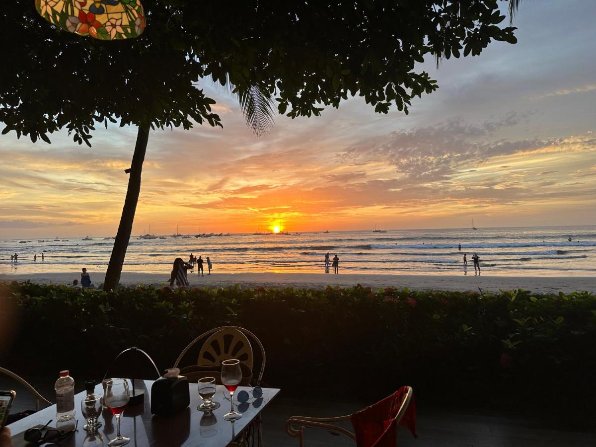 Beautiful Loft! Walk from the beach! - Housity